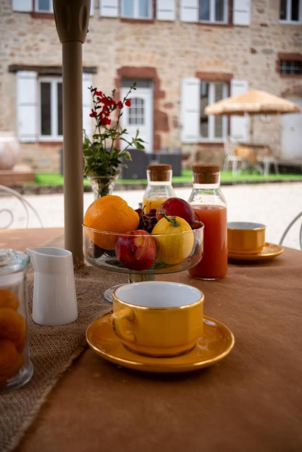 La Demeure Du Comte Bed & Breakfast Marcillac-Vallon Exterior photo